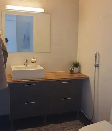 Apartment Ylellinen Saunallinen Kolmio Jaervinaekymaellae Lahti